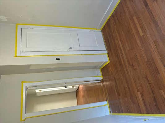 3 beds, 1 bath, 897 sqft, $2,900