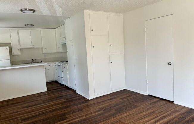 Kabir Apts (Montrose)