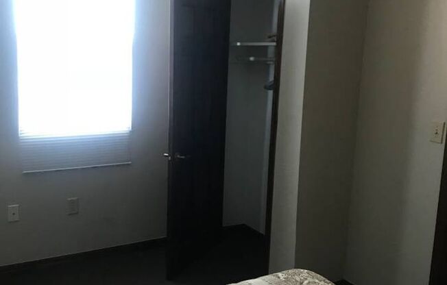 1 bed, 1 bath, $995, Unit 2