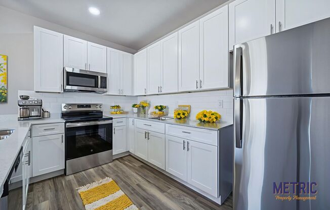 2 beds, 2 baths, 900 sqft, $1,185, Unit 131