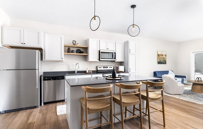 1 bed, 1 bath, 704 sqft, $1,230, Unit 307