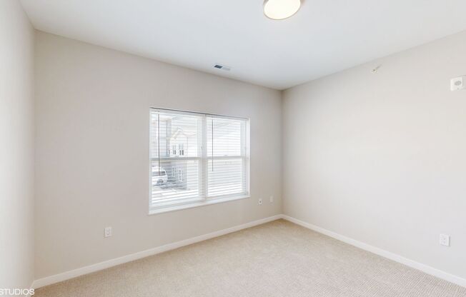 2 beds, 2 baths, 1,071 sqft, $1,800, Unit 4-210