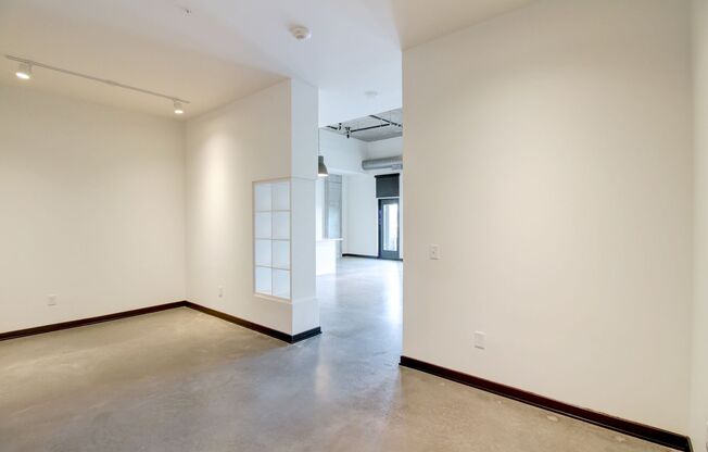 Studio, 1 bath, 1,271 sqft, $2,650, Unit 404