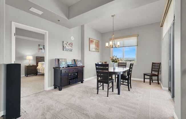 4 beds, 3.5 baths, $4,700, Unit # 722