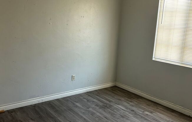 3 beds, 1 bath, $2,750