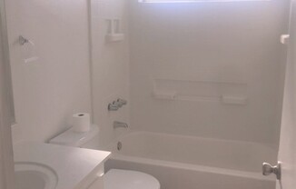 Studio, 1 bath, 275 sqft, $1,300, Unit 0082