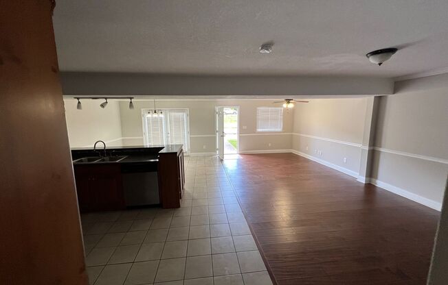 3 beds, 2.5 baths, 2,580 sqft, $2,000, Unit 702-01