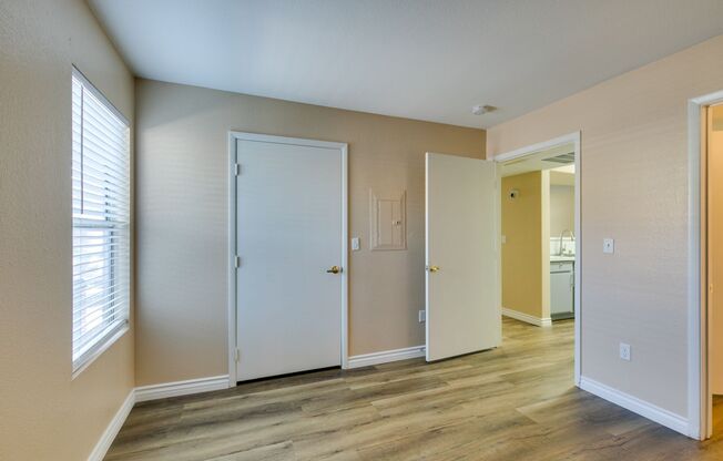 2 beds, 2 baths, $1,395, Unit UNIT 1016