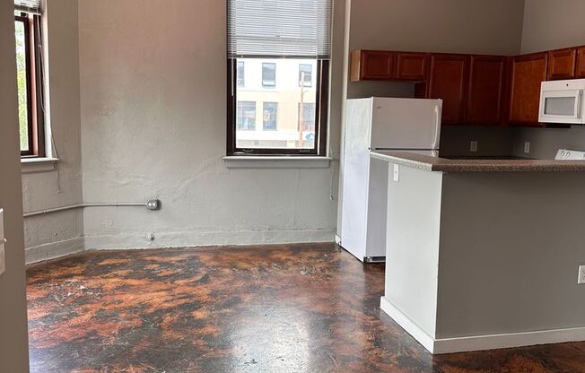 2 beds, 1 bath, 801 sqft, $1,350, Unit Apt. 201