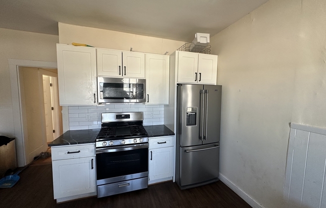 3 beds, 2 baths, 1,700 sqft, $3,000, Unit 1