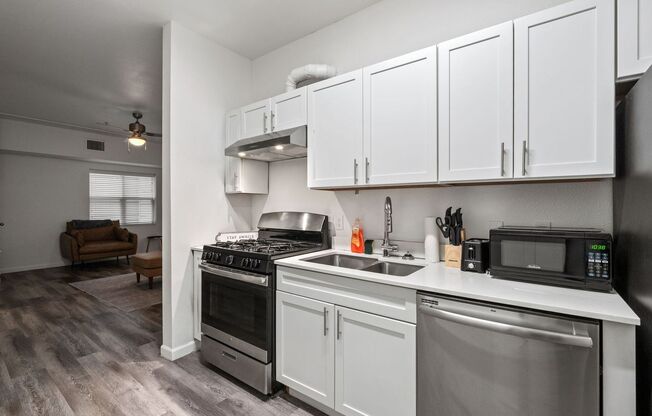 3 beds, 2 baths, 1,450 sqft, $1,400, Unit #206