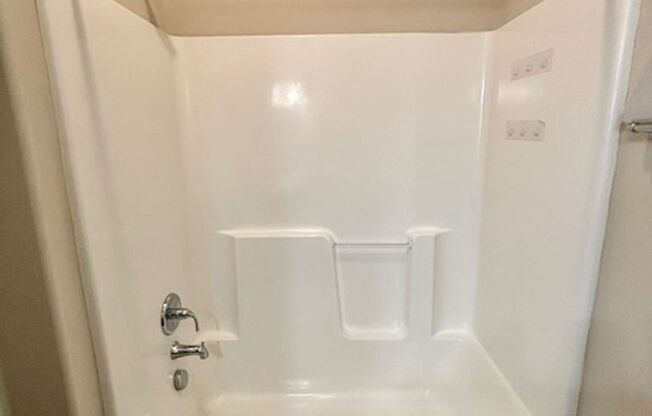 2 beds, 2 baths, 929 sqft, $1,025, Unit 1720-A05