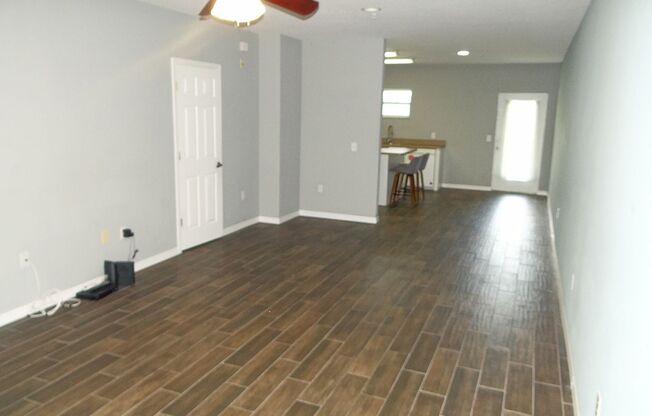 2 bed/2.5 bath townhouse - 50% off 1st months rent