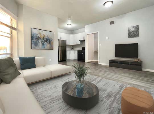 3 beds, 2 baths, $3,350, Unit 2FL