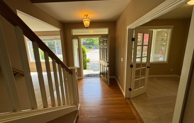 3bd/2.5ba Renton Home