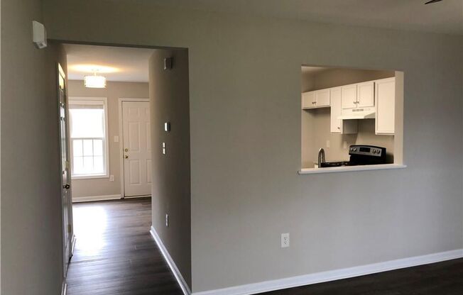 Two Bedroom Townhouse in Sherrills Ford with Bonus Room