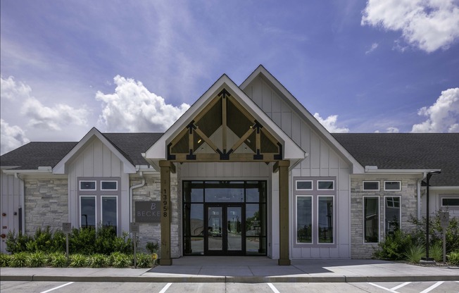 Beckett West Fork in Conroe, TX offers 1- and 2-bedroom homes with street-level entry, private garages, and additional storage available.