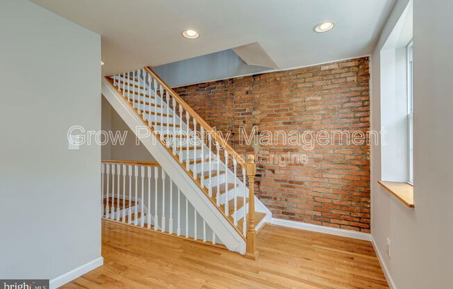 331 TITAN ST