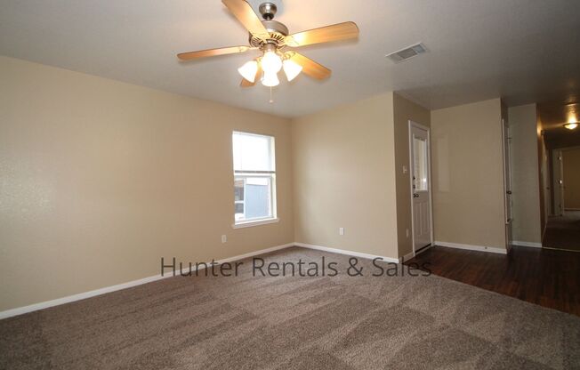 3 beds, 2 baths, $1,150