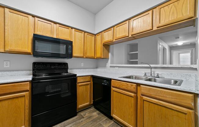 2 beds, 2 baths, 985 sqft, $1,600