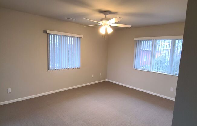 1 bed, 1 bath, 810 sqft, $1,560, Unit 800-104