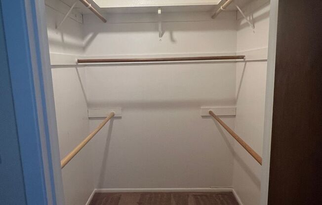 (LEASE PENDING) $2,475 3 Bed/2 Bath House -Country Club Estates neighborhood