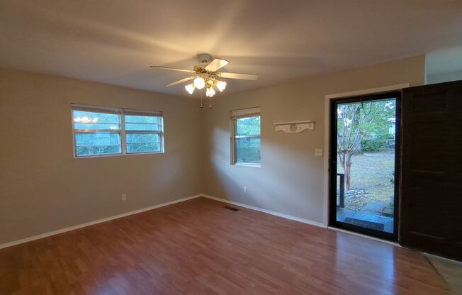 3 beds, 1 bath, $1,499