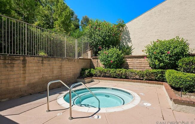 Completely Remodeled 3br Townhome in UTC