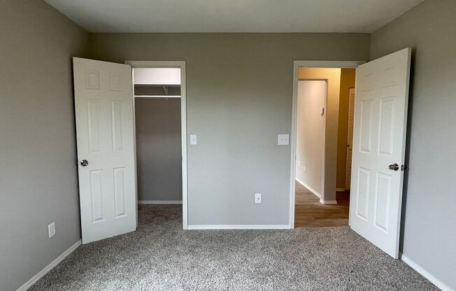 3 beds, 1 bath, $999