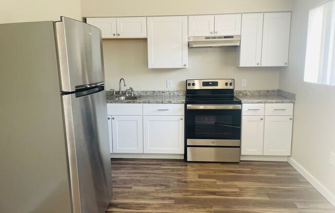 2 beds, 1 bath, 1,076 sqft, $1,295, Unit 3838/Park