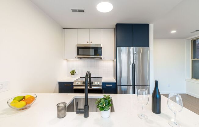 1 bed, 1 bath, 886 sqft, $2,286, Unit C-204