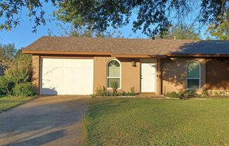 3 Bedrooms, 2 Baths, 1 Car Garage in Plano Near P Street