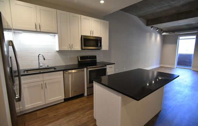 1 bed, 1 bath, 713 sqft, $3,175, Unit 3833-209