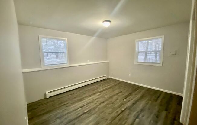 Amazing 2 Bed/1 Bath ground floor apartment with a patio