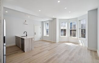 Serpentine Apartments: Newly Renovated near Drexel & Penn