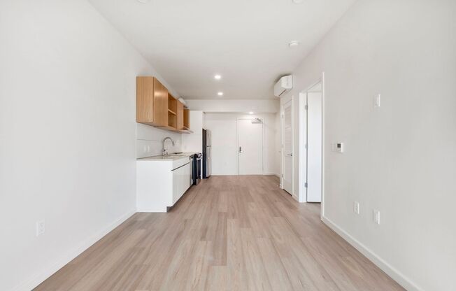 1 bed, 1 bath, 490 sqft, $2,695, Unit 606