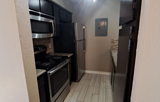 1 bed, 1 bath, 612 sqft, $950, Unit 3417