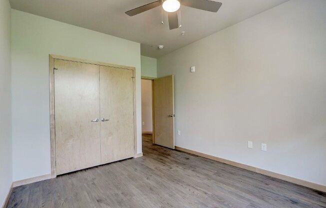 2 beds, 2 baths, 998 sqft, $2,520, Unit 220