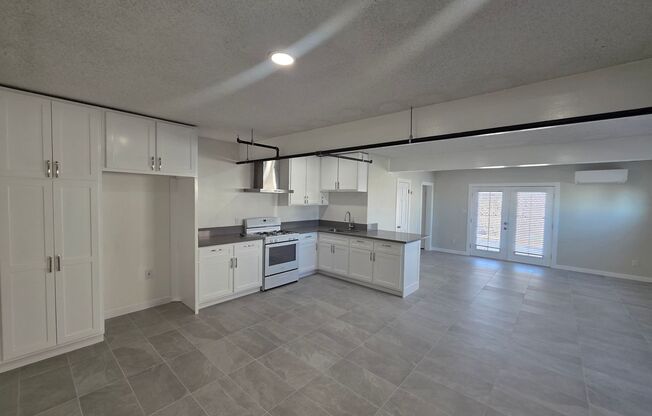 Newly Remodeled 1 Bedroom apartment 1 Parking garage in Harbor City! Garage included! 600 off the 1st month of rent OAC!
