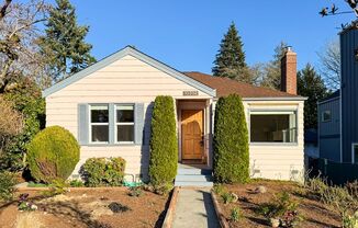 Beautiful Home in Convenient Northgate Location