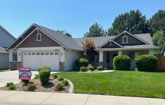 Beautiful 3 bed 2 bath home in the Woodside Creek Sub in Meridian just off Cherry Ln and Ten Mile.