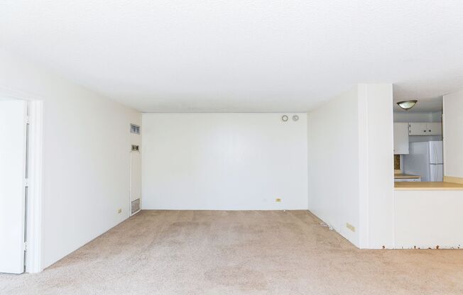 Aloha Towers - 2 bedroom, 2 bath corner unit with 1 covered parking stall