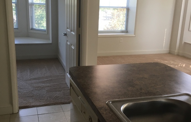 2 beds, 2 baths, 840 sqft, $1,966, Unit 4-0302