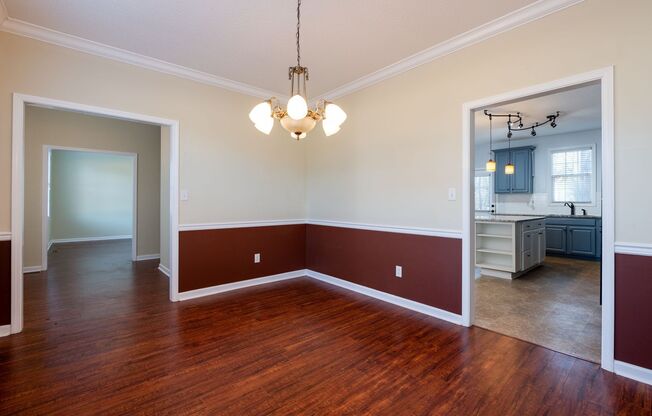 Spacious 4-Bedroom Home in Westside Athens – Available Now!