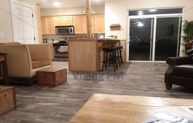 1271 NW Teal Loop