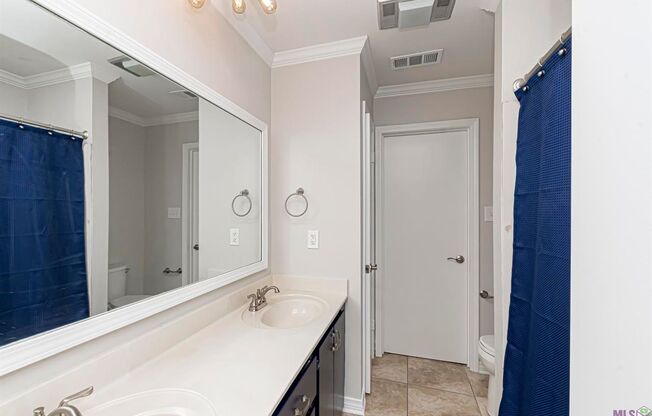 2 beds, 1.5 baths, $1,450, Unit # 27