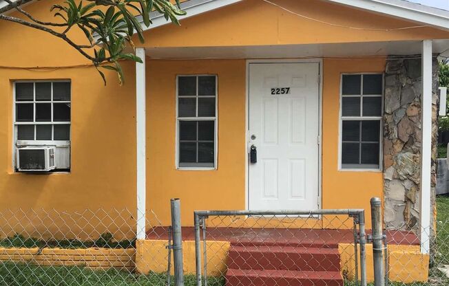 2257 NW 82 ST