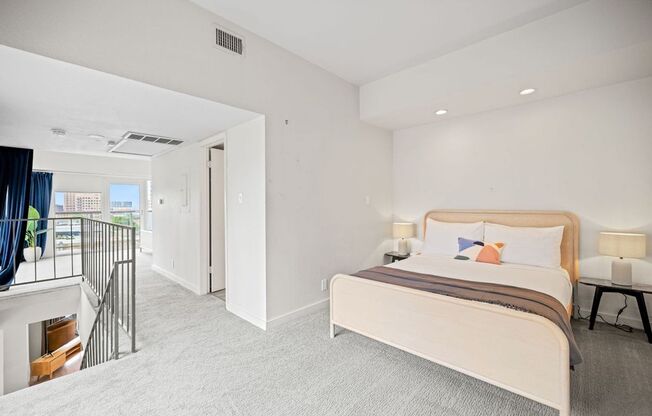 2 beds, 1 bath, 950 sqft, $2,400, Unit 308