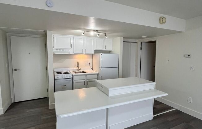 2 beds, 1.5 baths, 950 sqft, $1,545, Unit 368E