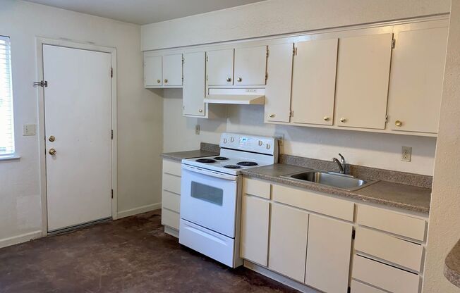 2 beds, 1 bath, 736 sqft, $1,350, Unit 287